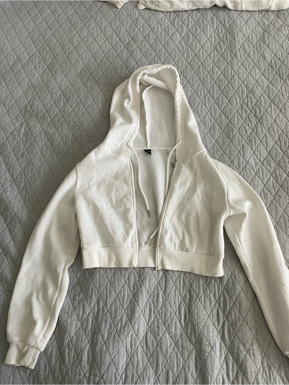 SHEIN White Cropped Zip-Up Hoodie